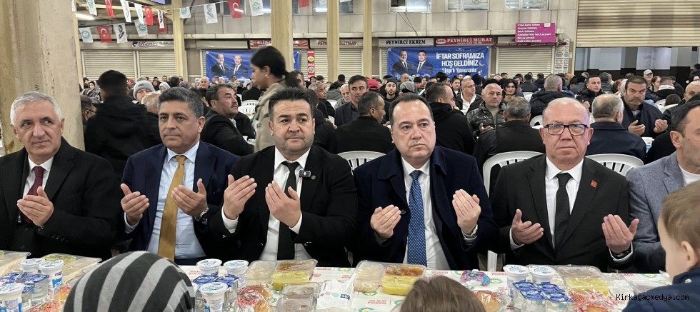BÜYÜKŞEHİR İFTAR SOFRASI KIRKAĞAÇTA KURULDU