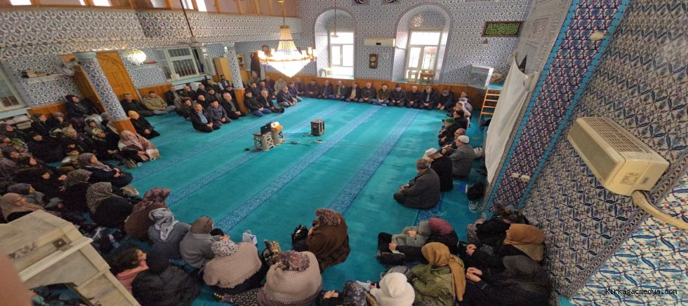 Ecir Tur Çakırlar Turizm Umrecilerine seminer verildi