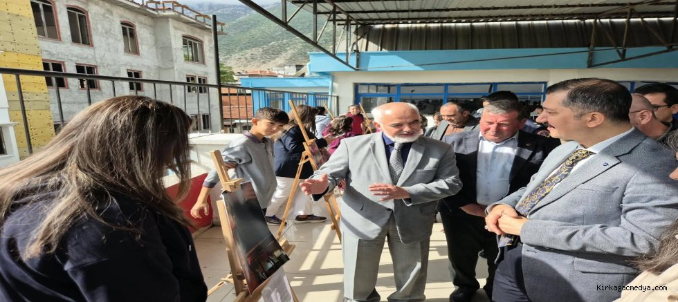 Kırkağaç ve İslam Temalı Fotoğraf yarışması düzenlendi.