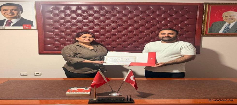 SAADET PARTİSİ KADIN KOLLARI BAŞKANI SAHİRE TAM 
