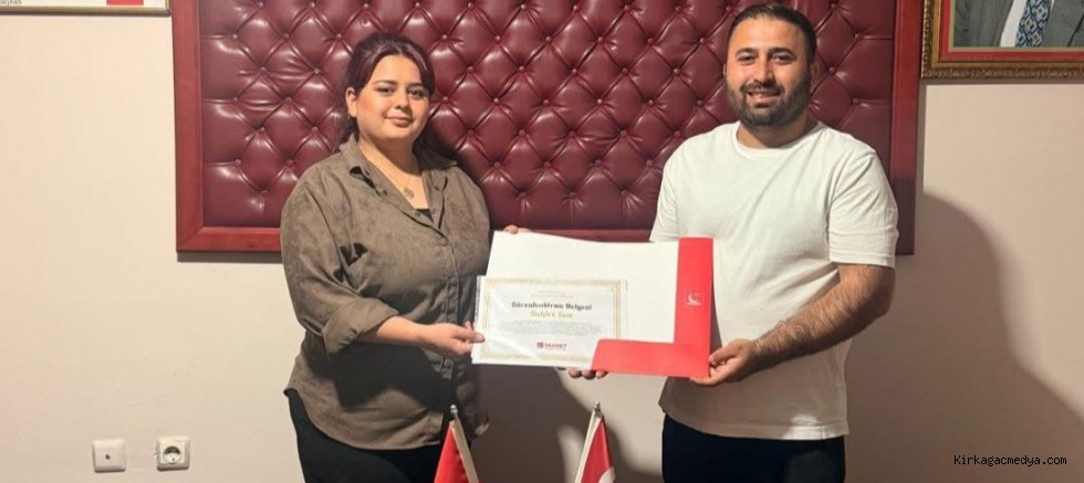 SAADET PARTİSİ KADIN KOLLARI BAŞKANI SAHİRE TAM 
