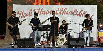 Çam mesire alanında Grup Sanrı konseri 