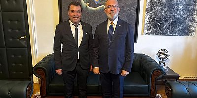 HAKKI UYAR ANKARADA 