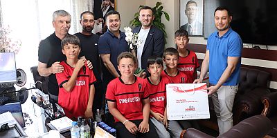 Türkiye 5’ncisi Bocce Takımımızdan Üstün Dönmeze Ziyaret
